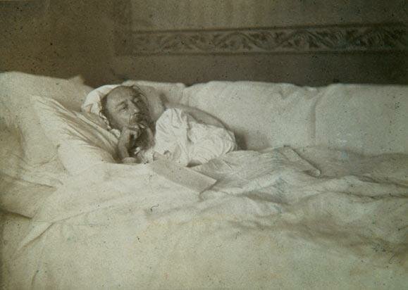 Н. А. Некрасов,1877 г. На обороте карандашом рукою И. И. Ясинского: «Некрасов на смертном одре».